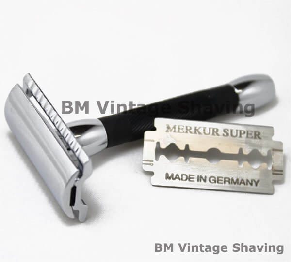 Merkur Double Edge Safety Razor 30CB Short Black