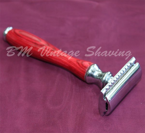 Double Edge Safety Razor - Red Wooden Handle