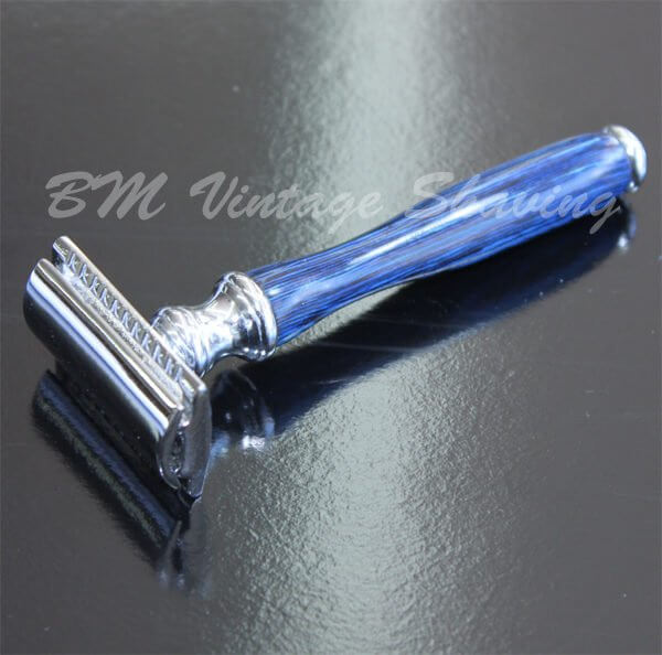 Double Edge Razor - Blue Wooden Handle